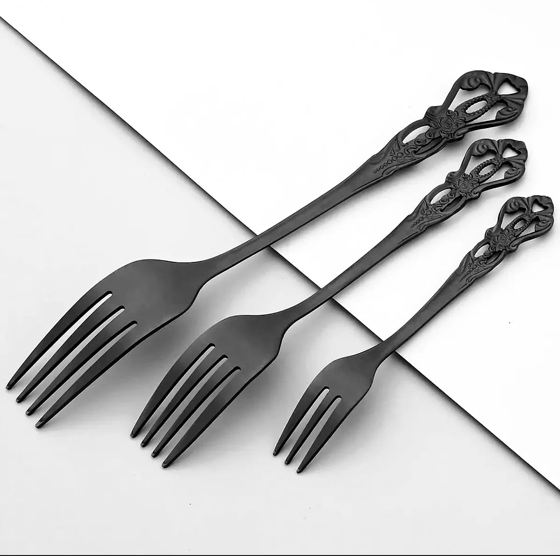 Luxury Antique Gothic cutlery with stand (ultra black)