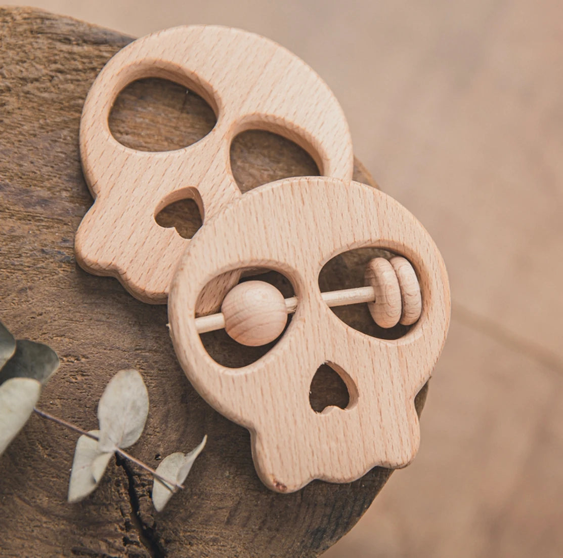 Skull teething ring