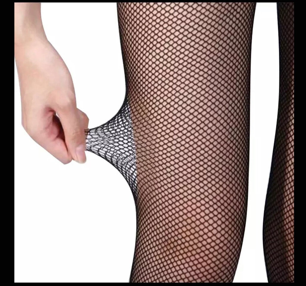 Small fishnet tights